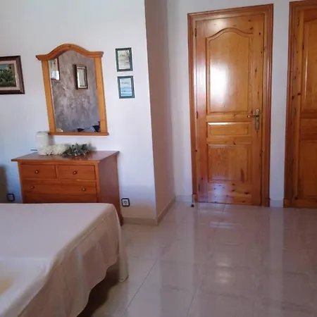 Casa Joana Canyelles (Catalonia)